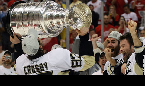 061209_DET_PIT_crosbyCup.jpg