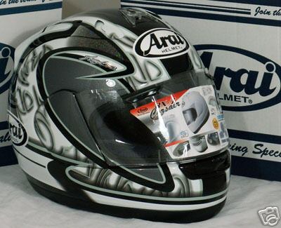 Arai_Rx7_Corsair_Motorcycle_Helmet.jpg