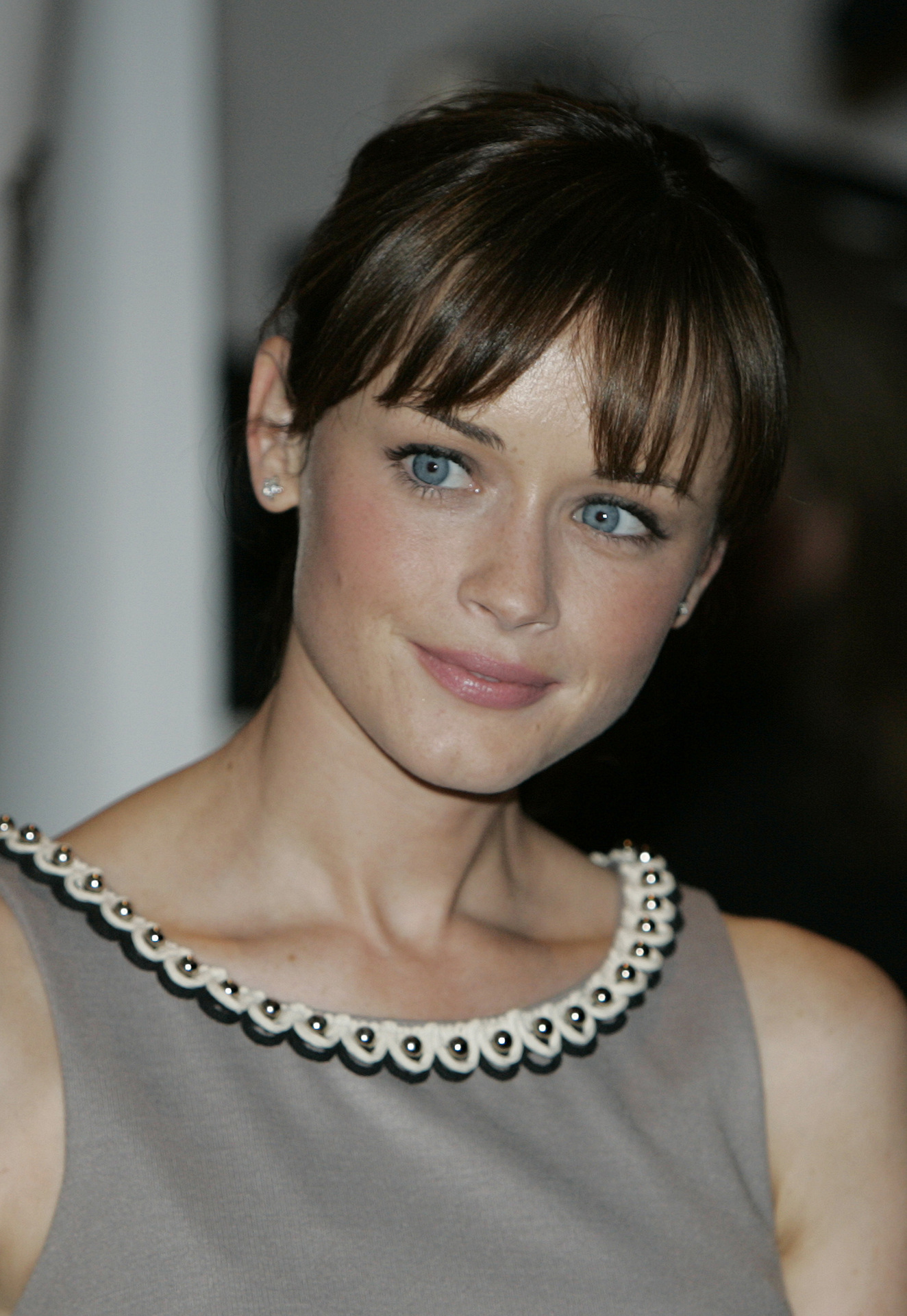 Alexis-Bledel-alexis-bledel-887220_1324_1920.jpg