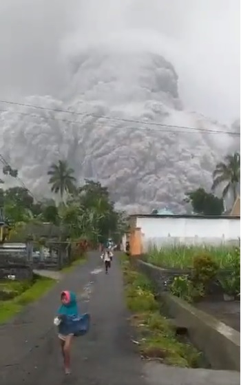 www.volcanodiscovery.com