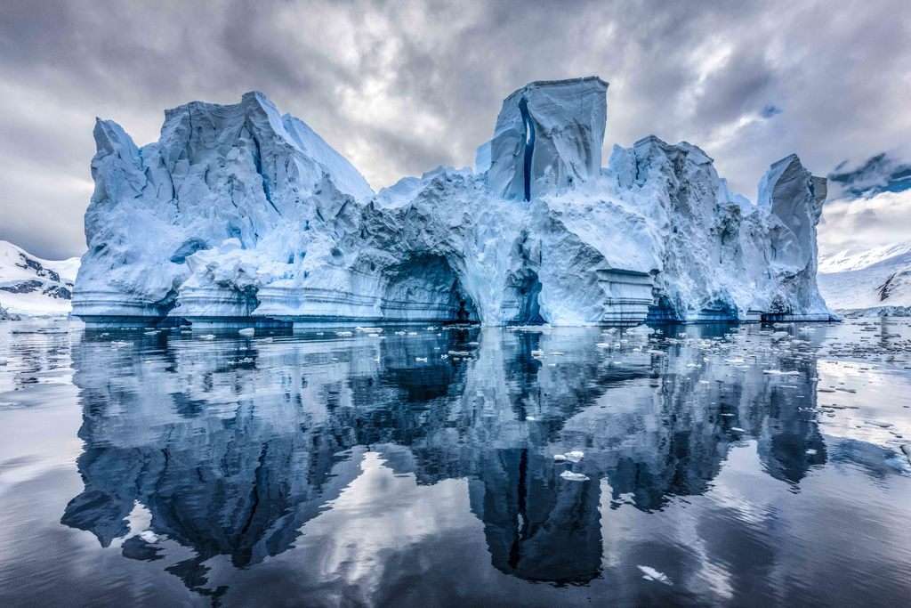 PaulNicklen-FineArt-EphemeralPalace.jpg