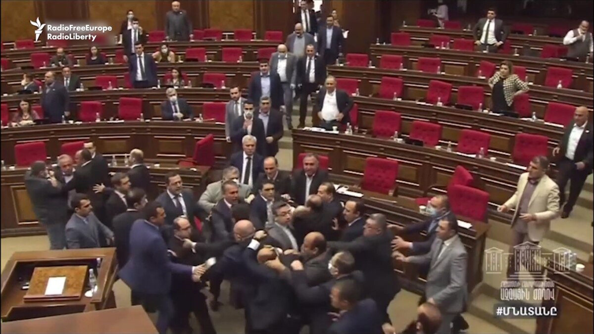 EC3ECCCF-EE31-425A-BDAB-C427E2990C98_w1200_r1.jpg