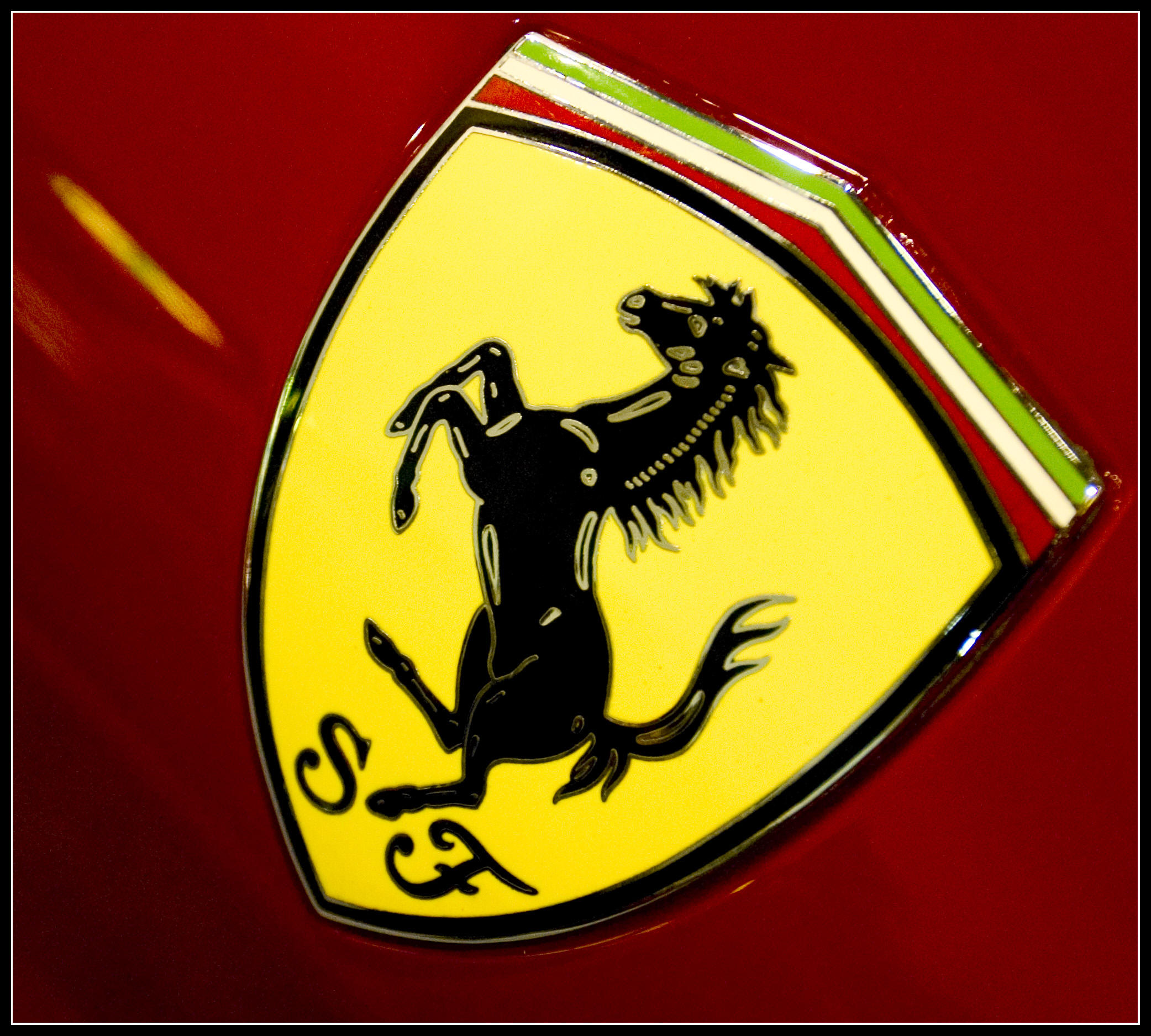 Ferrari-Logo.jpg