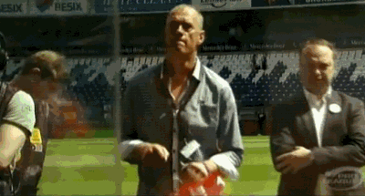 51925650c07ff-troost.gif
