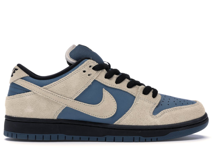 nike-sb-dunk-low-blauw-bq6817-200-700x499.png