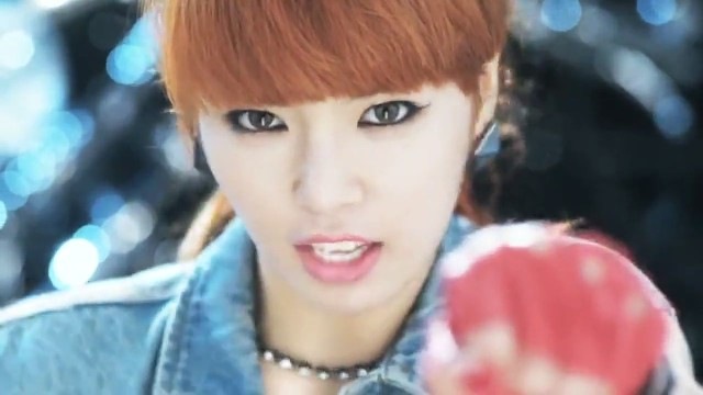 hyuna-hyuna-kim-25387121-640-360.jpg
