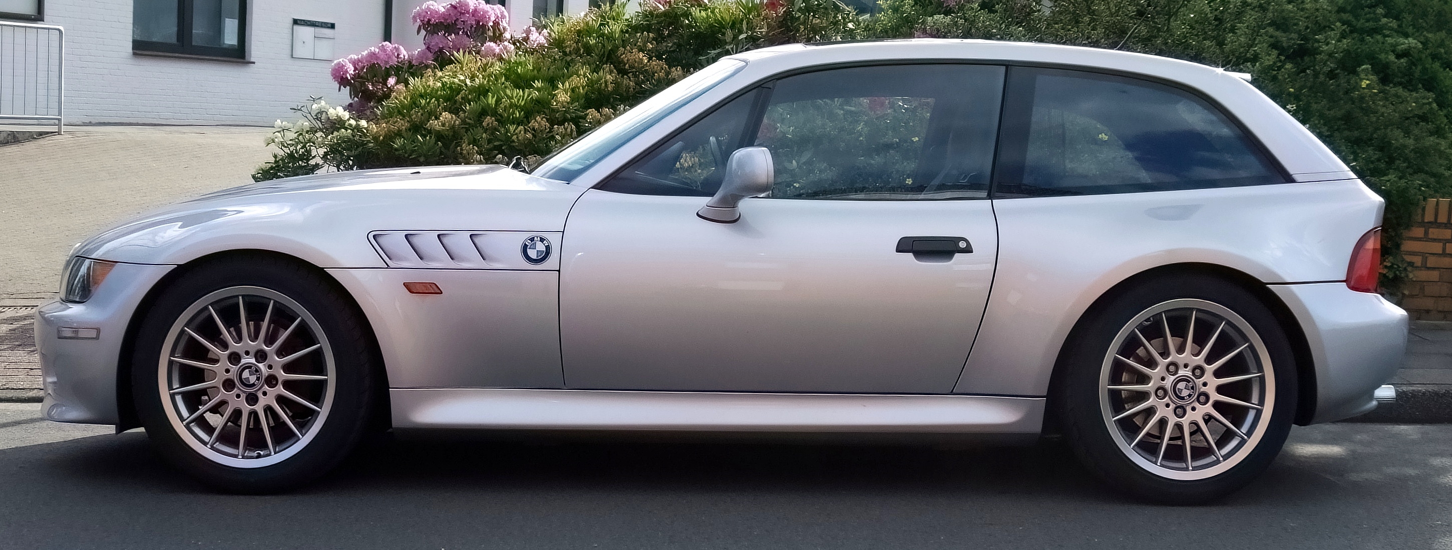 BMW-Z3-Coup%C3%A9.jpg