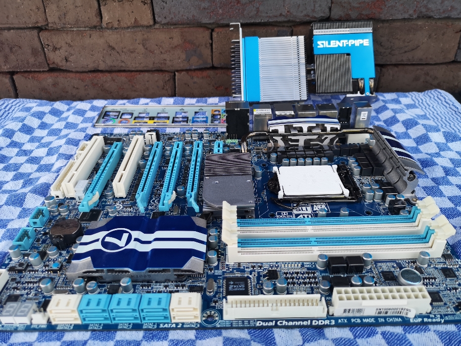 5a44c7cdd760ae810e584a0c685b97b9.jpg
