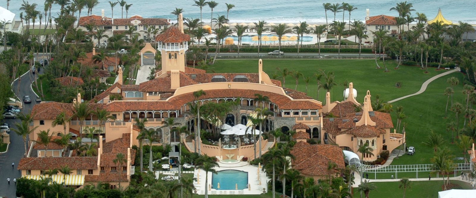 gty-mar-lago-er-161230_12x5_1600.jpg