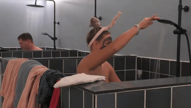 d4d31700486ba384a4cc814d165a7b51.gif