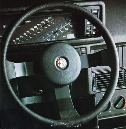 0809_alfa90_02.jpg