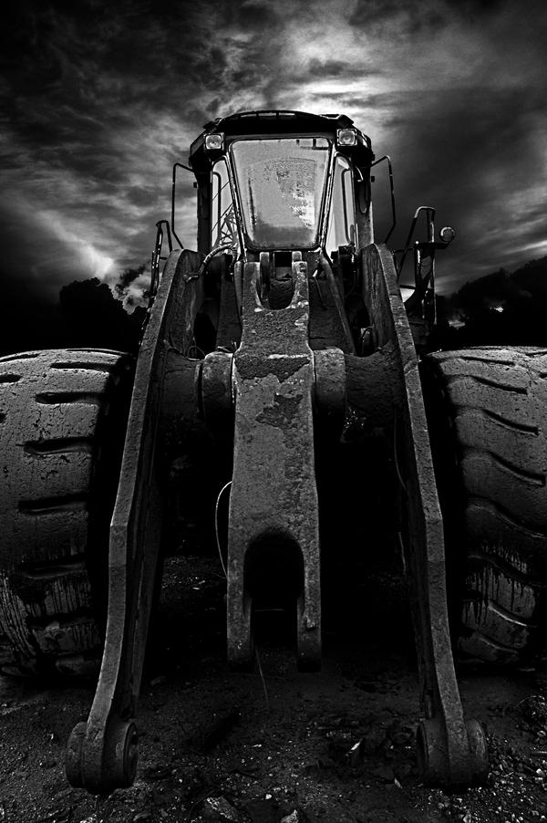 Machina_by_SyRuS_Photography.jpg