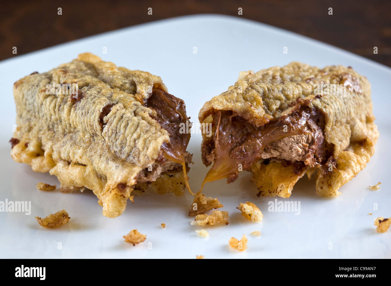 deep-fried-mars-bar-C99AN7.jpg