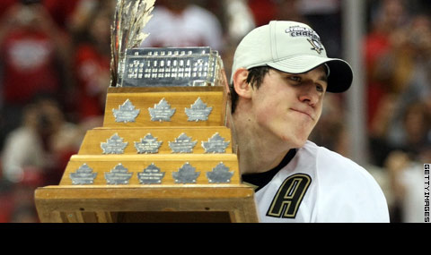 061209_DET_PIT_malkinSmythe.jpg