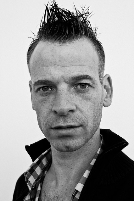 6407734353_70b132c624_z.jpg