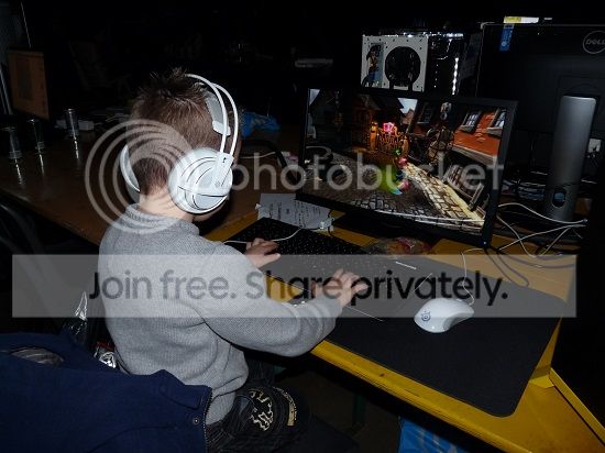 lan4_zpse09c7746.jpg