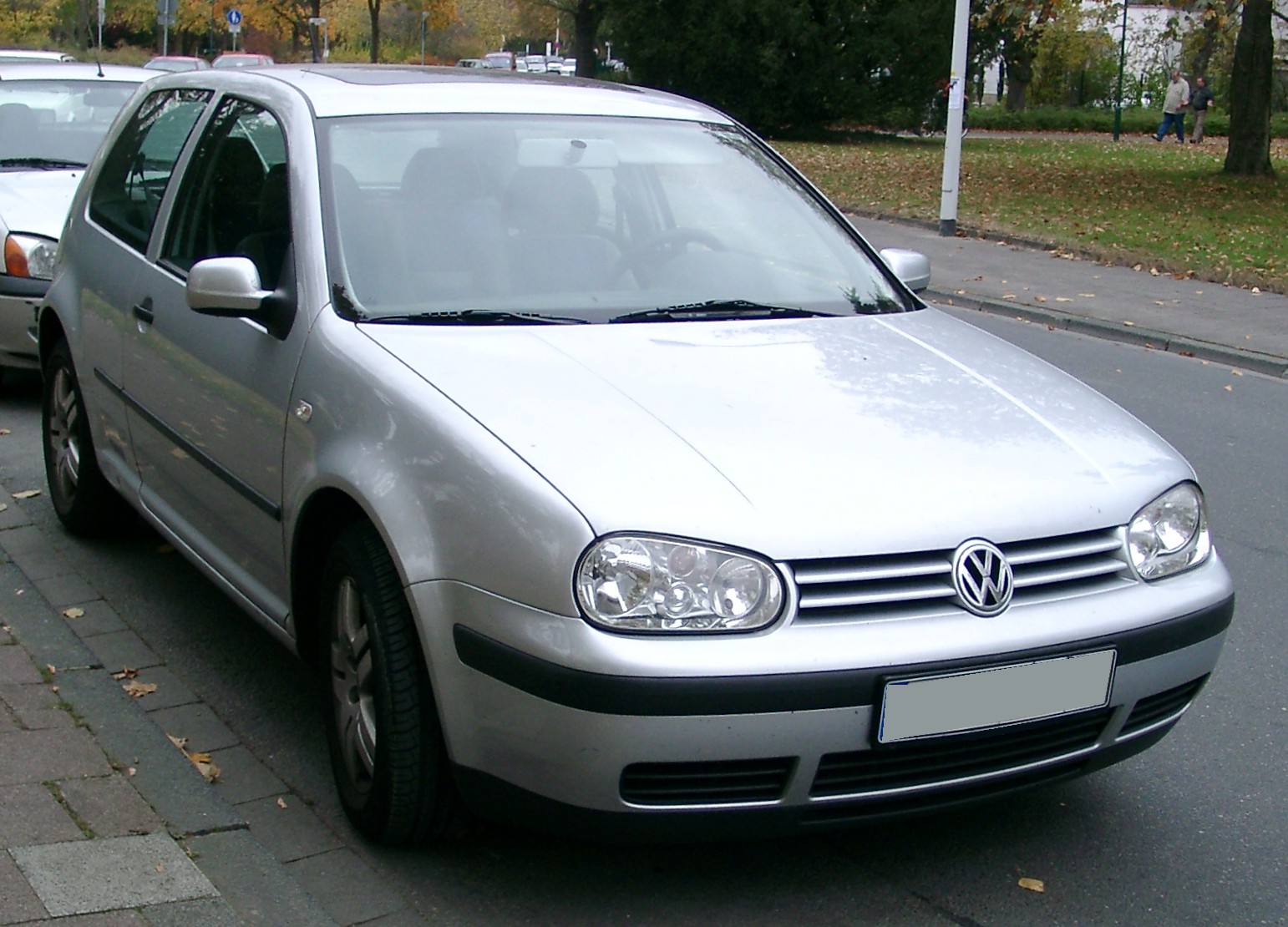 VW_Golf_4_front_20071026.jpg