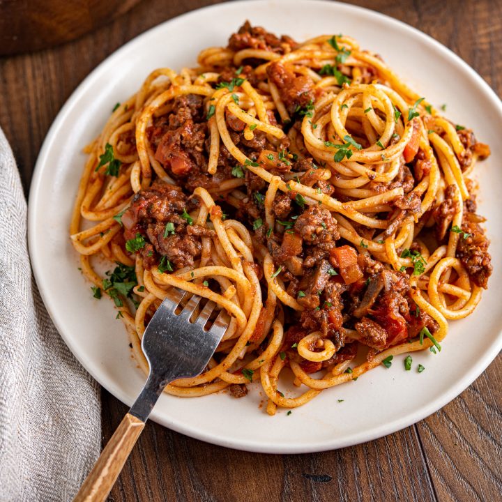 spaghetti-bolognese-36-720x720.jpg