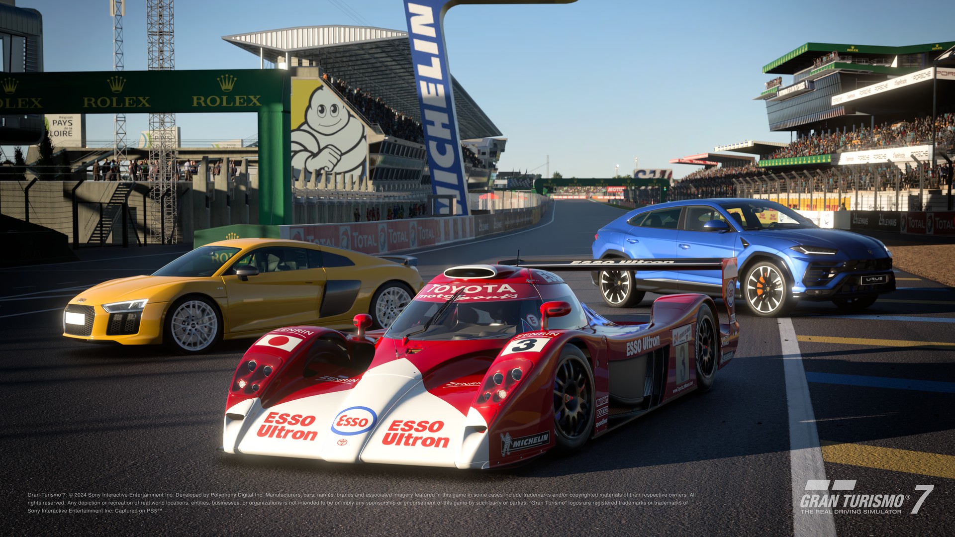 www.gran-turismo.com