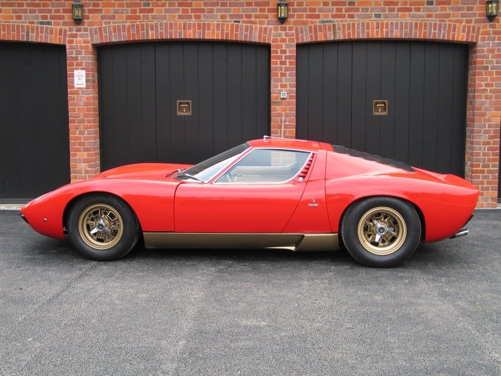 jamiroquai-Lamborghini-Miura-side-view.jpg