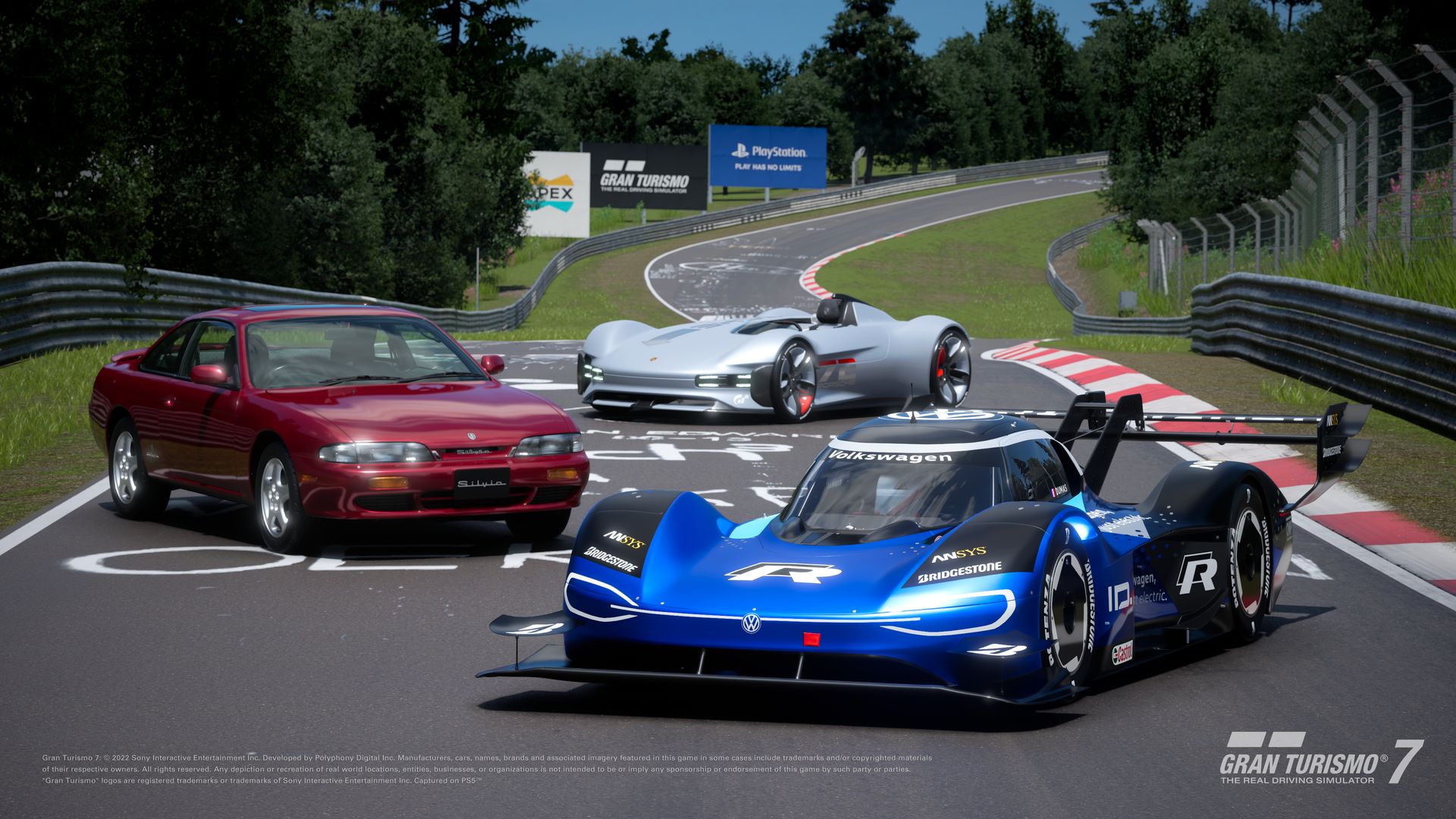 www.gran-turismo.com