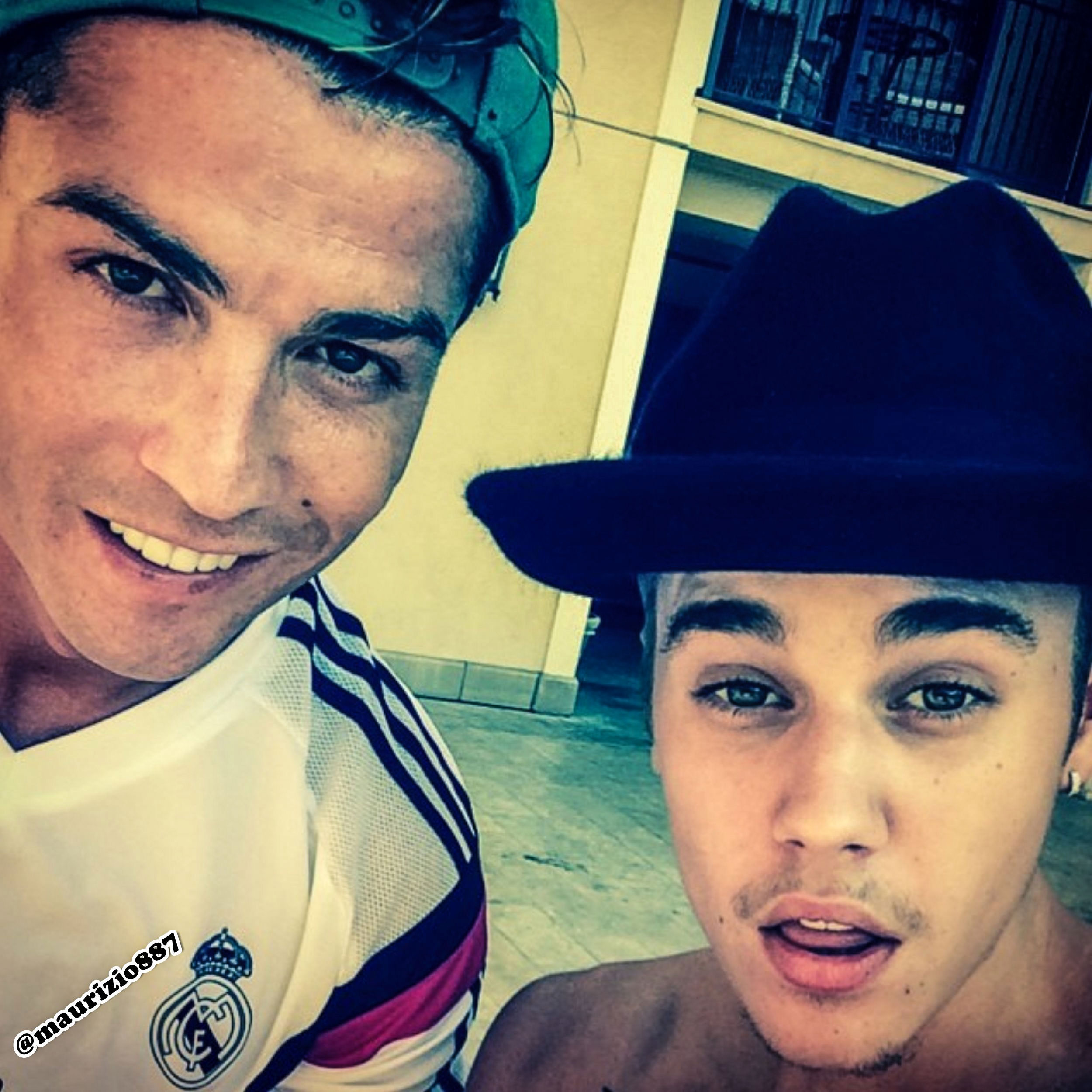 Ronaldo-cristiano-ronaldo-37373111-2500-2500.jpg