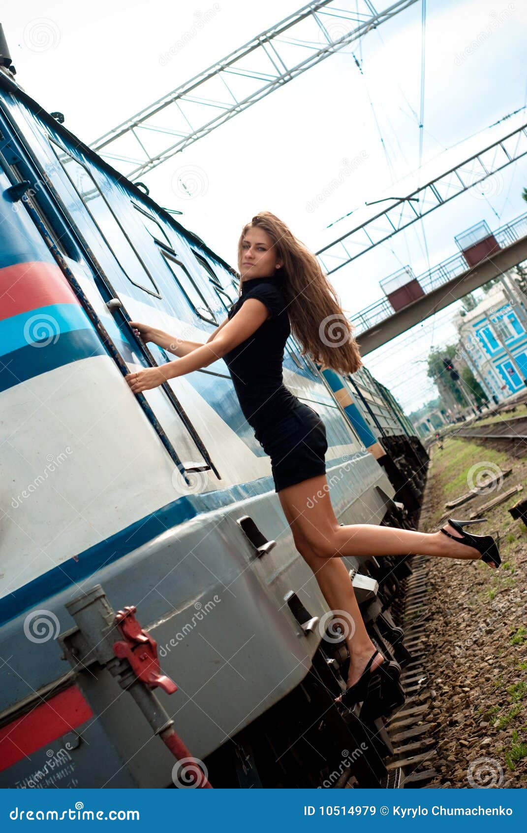 girl-train-10514979.jpg