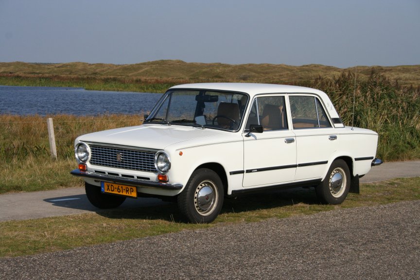 lada%20%201200.jpg