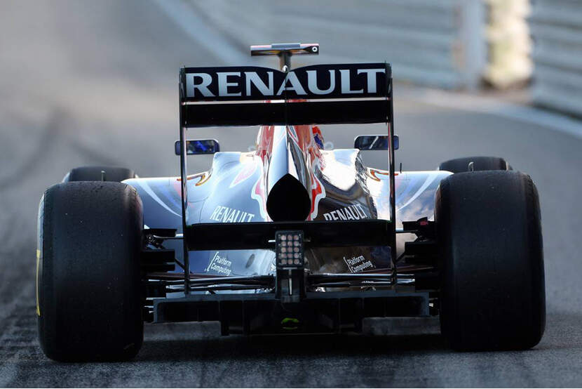 F1-Test-Valencia-2011-f830x554-F4F4F2-C-e9b24cea-449348.jpg