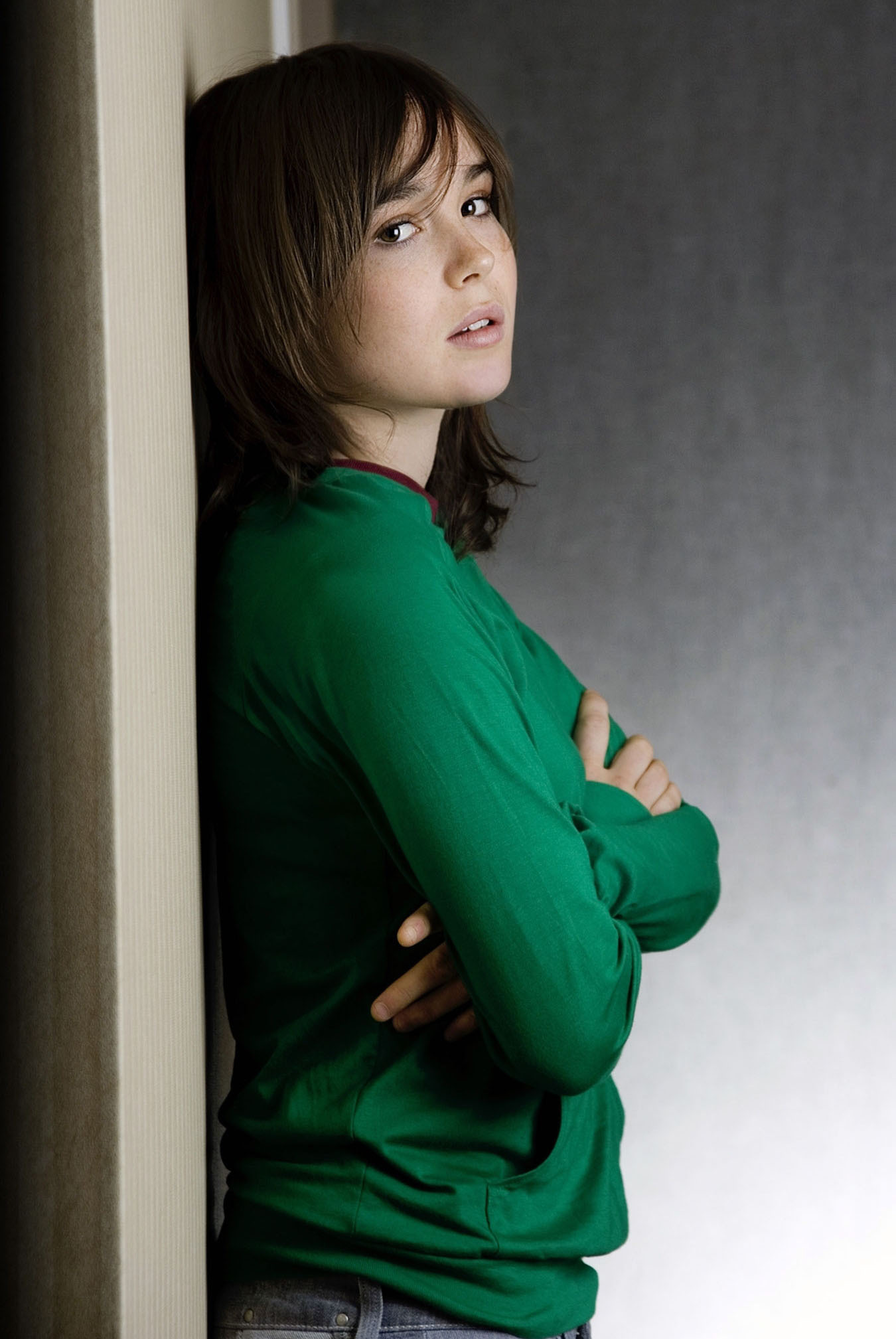 Ellen-Page-HQ-actresses-7955446-1350-2017.jpg