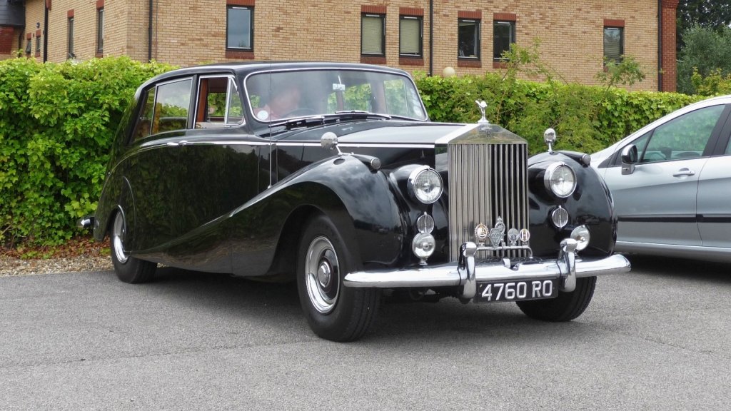 ein-rolls-royce-phantom-iv-38571.jpg