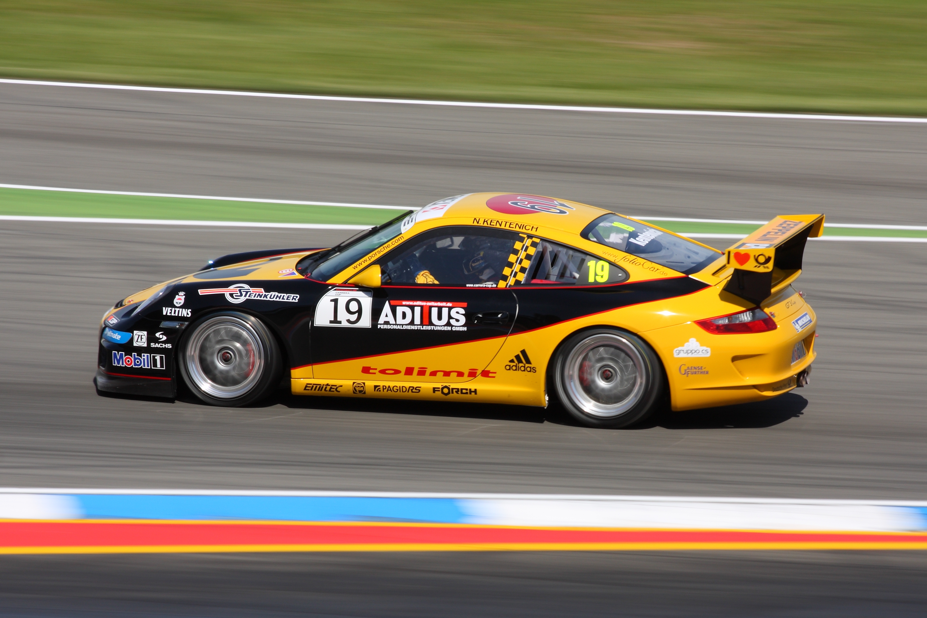 Porsche_race_car_Kentenich09_amk.jpg