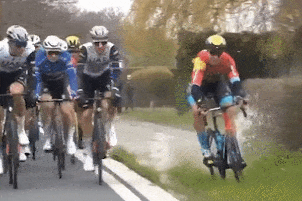Flanders-Puddle-Cycle-Crash.gif